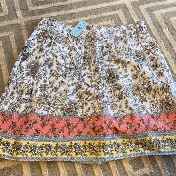 Beautiful Loft Outlet Skirt - Picture 1 of 6